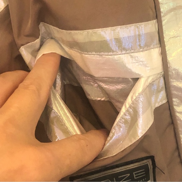 Noize Puffer Aurora opal iridescent puffer vest | Sz M - Picture 5 of 16